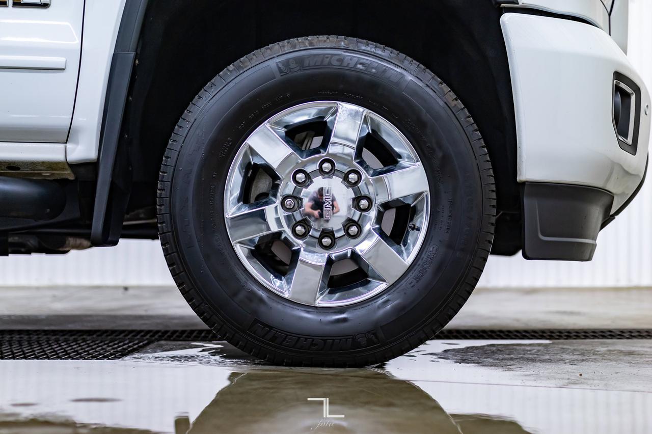 2018 GMC Sierra 3500HD 4x4 Crew Cab SLT All Terrain Leather Roof Nav Red Deer AB