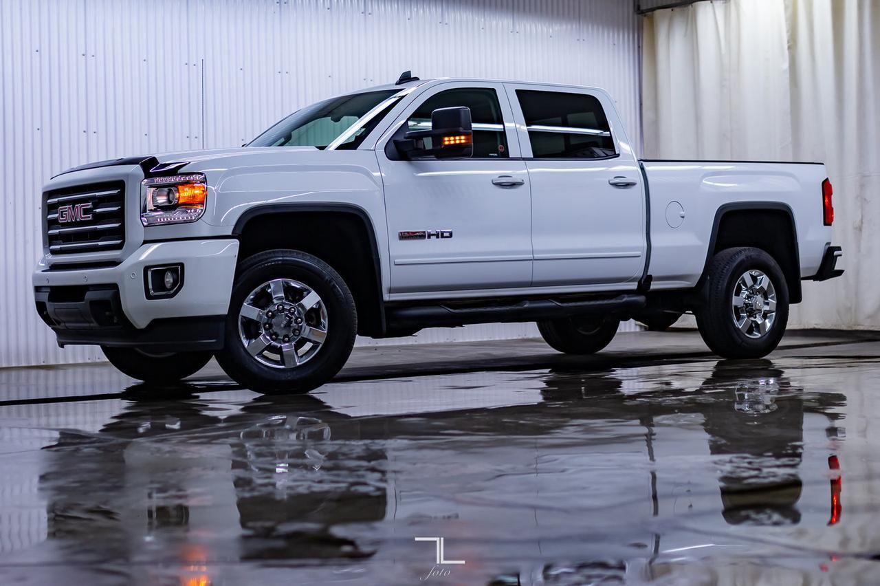 2018 GMC Sierra 3500HD 4x4 Crew Cab SLT All Terrain Leather Roof Nav Red Deer AB