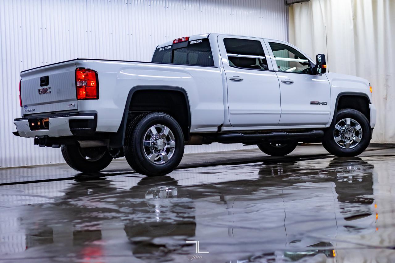 2018 GMC Sierra 3500HD 4x4 Crew Cab SLT All Terrain Leather Roof Nav Red Deer AB