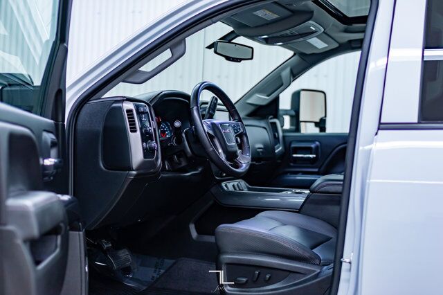 2018 GMC Sierra 3500HD 4x4 Crew Cab SLT All Terrain Leather Roof Nav Red Deer AB