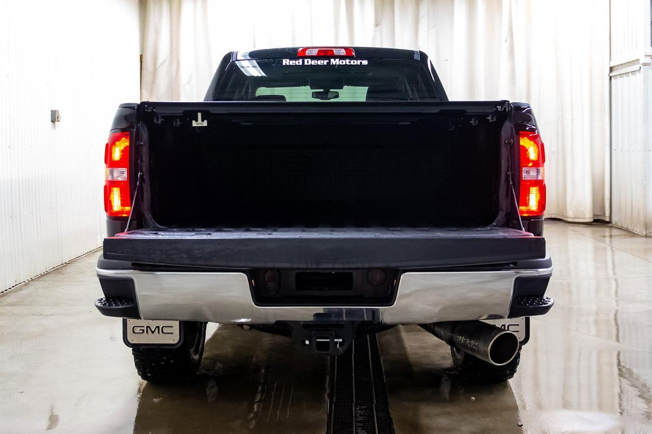 2018 GMC Sierra 3500HD 4x4 Crew Cab SLT Diesel Leather Roof Nav Red Deer AB