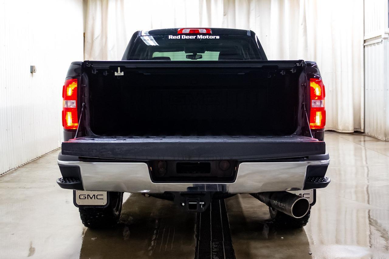 2018 GMC Sierra 3500HD 4x4 Crew Cab SLT Diesel Leather Roof Nav Red Deer AB