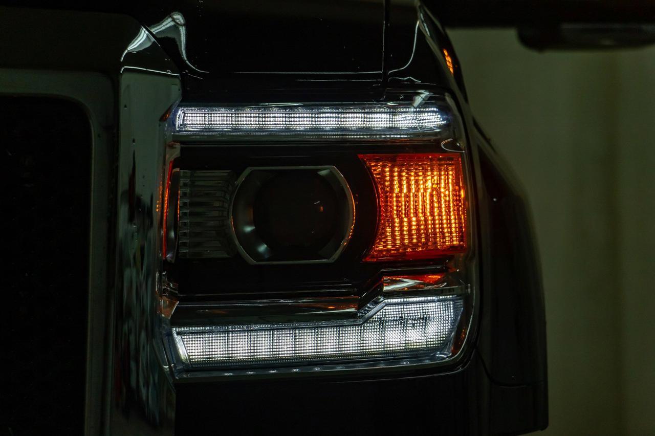 2018 GMC Sierra 3500HD 4x4 Crew Cab SLT Diesel Leather Roof Nav Red Deer AB