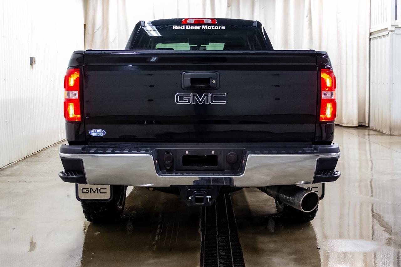 2018 GMC Sierra 3500HD 4x4 Crew Cab SLT Diesel Leather Roof Nav Red Deer AB