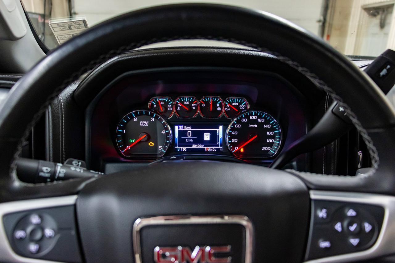 2018 GMC Sierra 3500HD 4x4 Crew Cab SLT Diesel Leather Roof Nav Red Deer AB