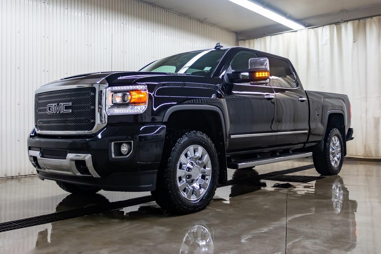 2018 GMC Sierra 3500HD 4x4 Crew Cab SLT Diesel Leather Roof Nav Red Deer AB