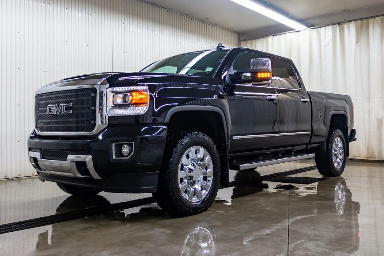 2018 GMC Sierra 3500HD 4x4 Crew Cab SLT Diesel Leather Roof Nav Red Deer AB
