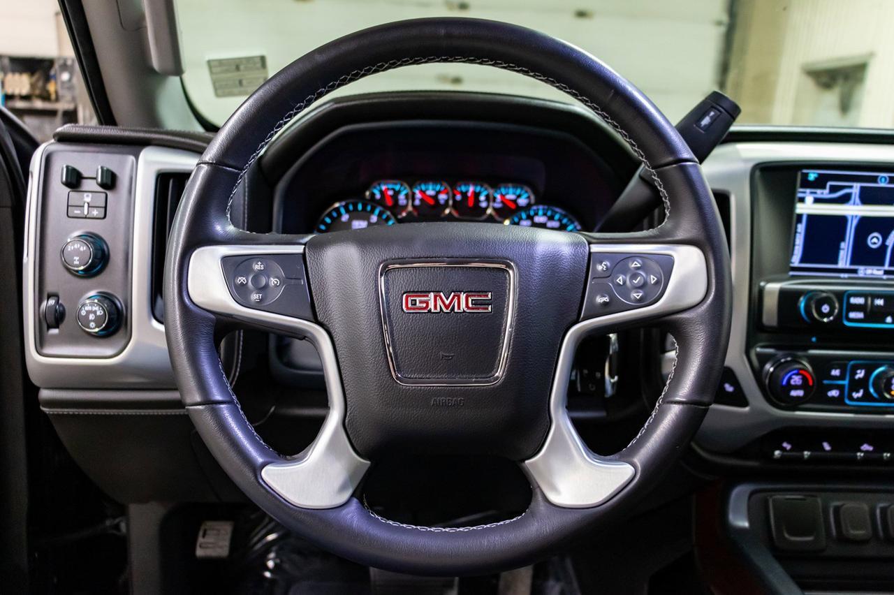 2018 GMC Sierra 3500HD 4x4 Crew Cab SLT Diesel Leather Roof Nav Red Deer AB