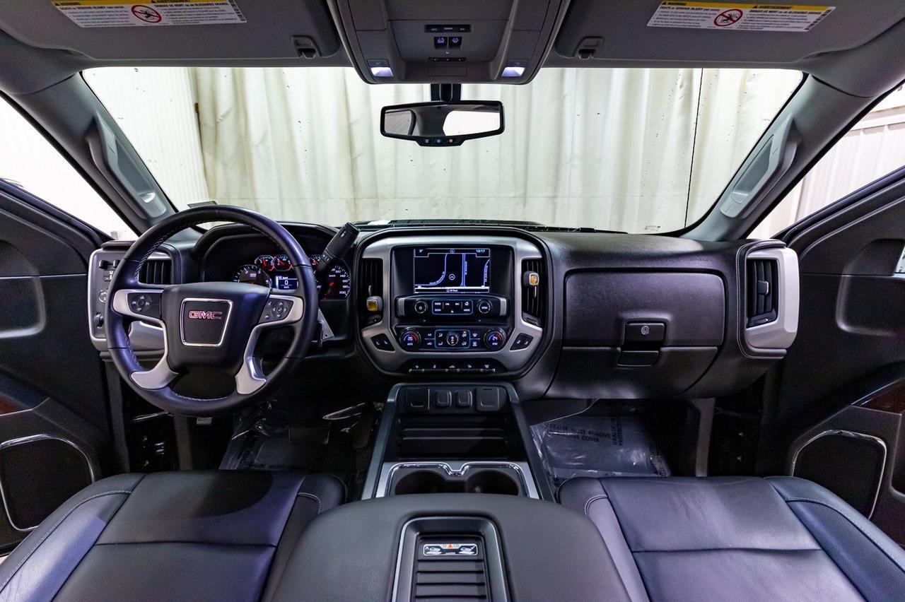 2018 GMC Sierra 3500HD 4x4 Crew Cab SLT Diesel Leather Roof Nav Red Deer AB