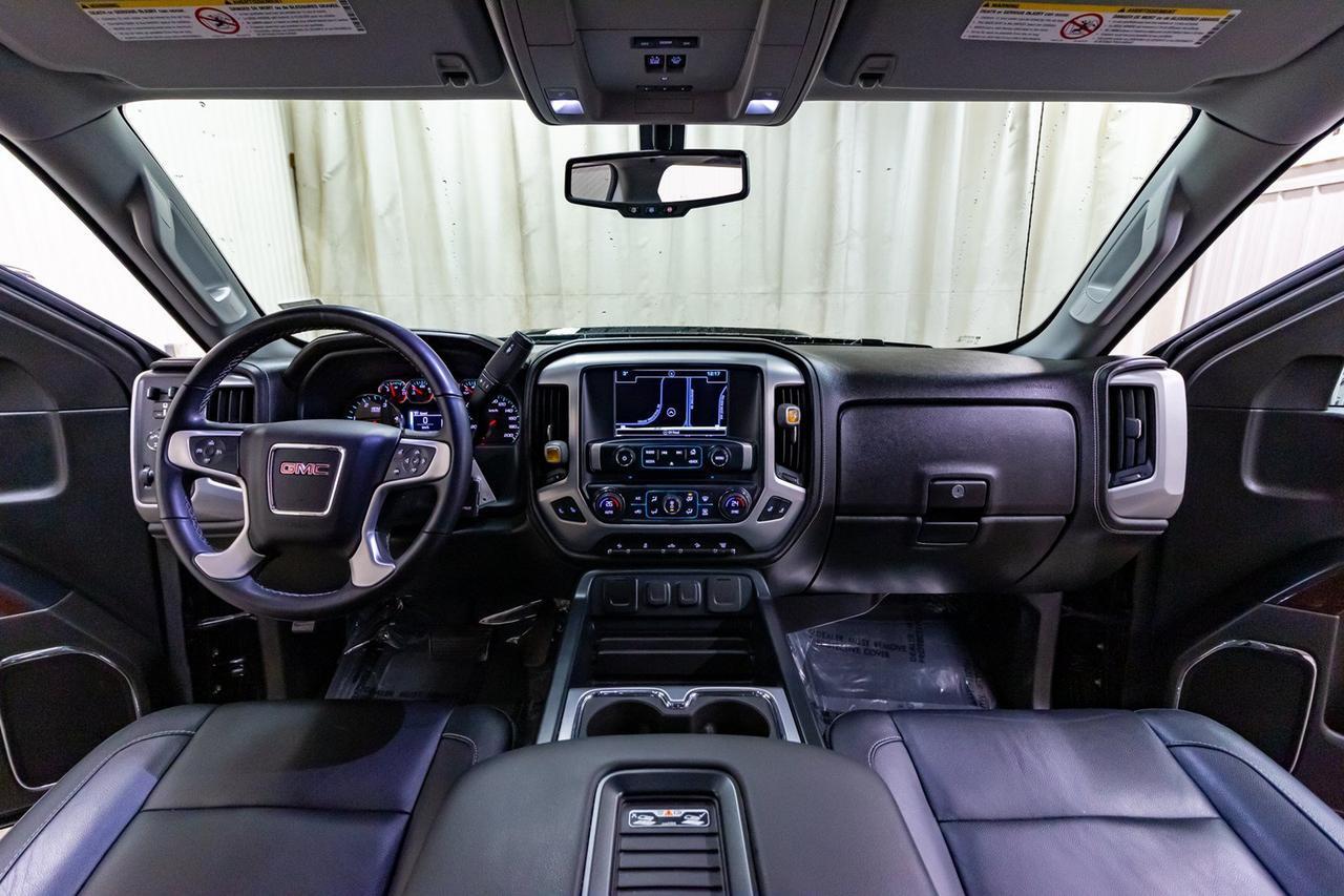 2018 GMC Sierra 3500HD 4x4 Crew Cab SLT Diesel Leather Roof Nav Red Deer AB