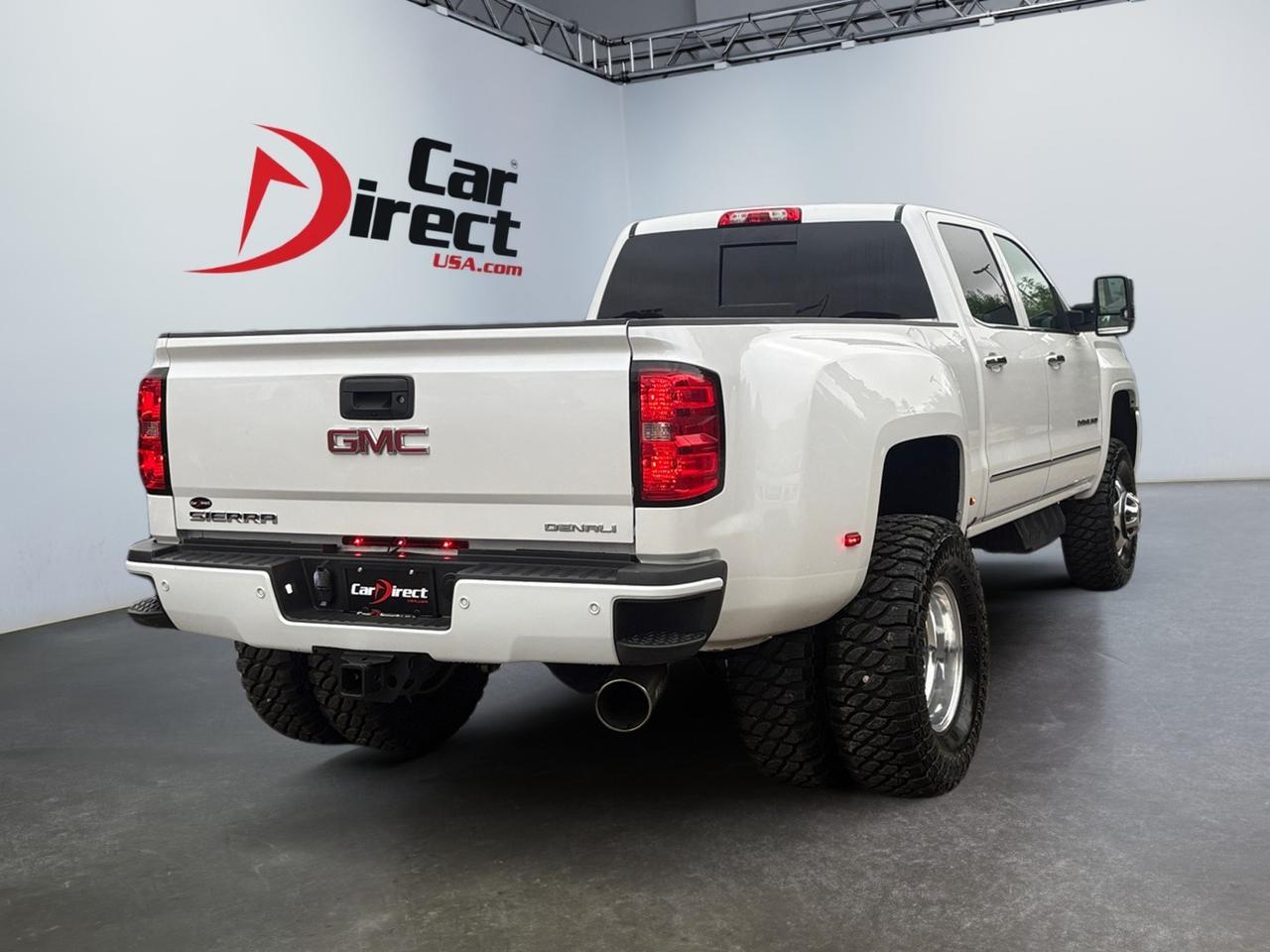 2018 GMC Sierra 3500HD Denali, BOSE SPEAKERS, EZ-LIFT AND LOWER TAILGATE, REAR SLIDING WINDOW, UNIVERSAL GARAGE DOOR OPENER, HEATED SEATS, MEMORY SEATS, BLUETOOTH, BED LINER, HEATED MIRRORS, POWER MIRRORS, LOW MILES Norfolk VA