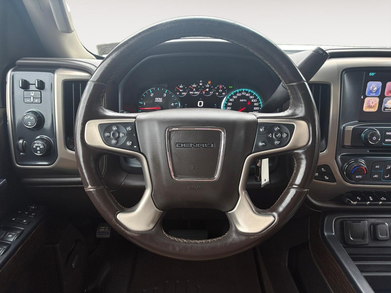 2018 GMC Sierra 3500HD Denali, BOSE SPEAKERS, EZ-LIFT AND LOWER TAILGATE, REAR SLIDING WINDOW, UNIVERSAL GARAGE DOOR OPENER, HEATED SEATS, MEMORY SEATS, BLUETOOTH, BED LINER, HEATED MIRRORS, POWER MIRRORS, LOW MILES Norfolk VA