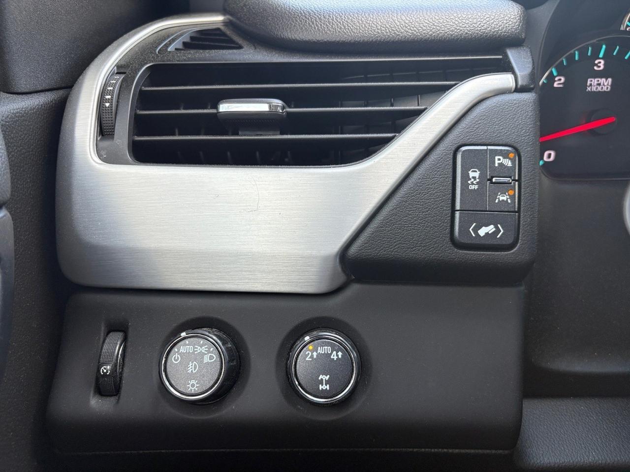 2018 GMC Yukon SLT, SUNROOF, HEADS-UP DISPLAY, BLIND SPOT ALERT, FORWARD COLLISION, POWER 3RD ROW, RUNNING BOARDS, POWER LIFTGATE, APPLE CARPLAY/ANDROID AUTO, HEATED & COOLING SEATS, LOW MILEAGE, THIS YUKON HAS IT ALL! Virginia Beach VA