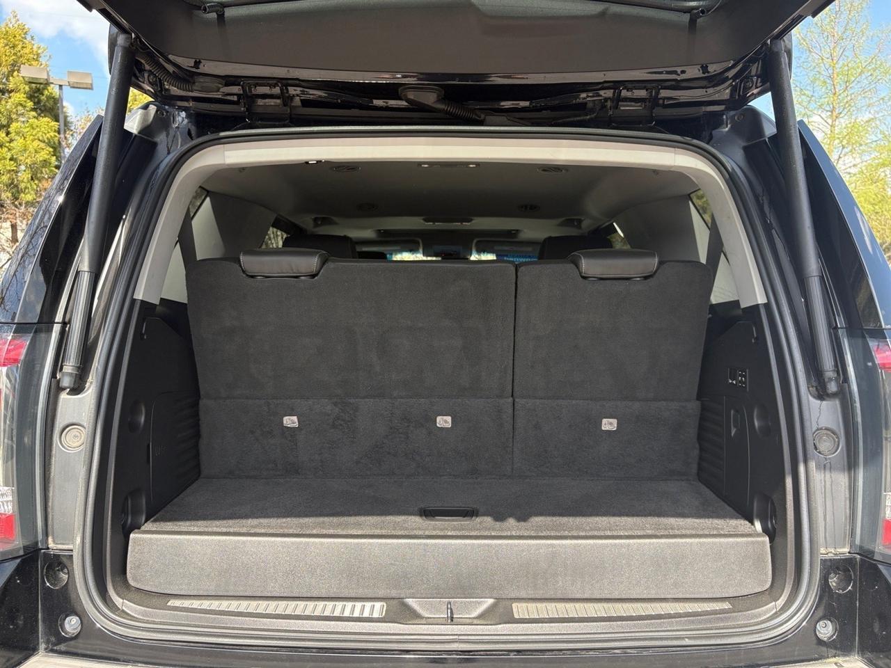 2018 GMC Yukon SLT, SUNROOF, HEADS-UP DISPLAY, BLIND SPOT ALERT, FORWARD COLLISION, POWER 3RD ROW, RUNNING BOARDS, POWER LIFTGATE, APPLE CARPLAY/ANDROID AUTO, HEATED & COOLING SEATS, LOW MILEAGE, THIS YUKON HAS IT ALL! Virginia Beach VA