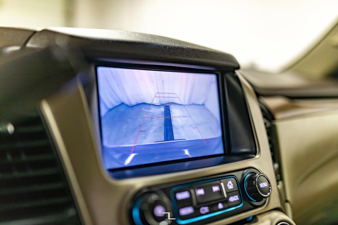 2018 GMC Yukon XL AWD Denali Leather Roof Nav BCam TV Red Deer AB