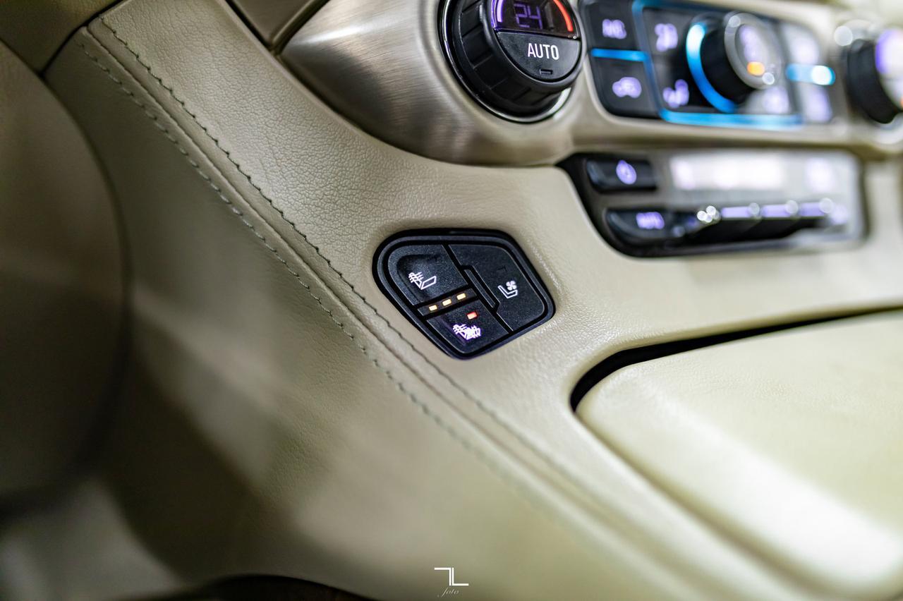 2018 GMC Yukon XL AWD Denali Leather Roof Nav BCam TV Red Deer AB