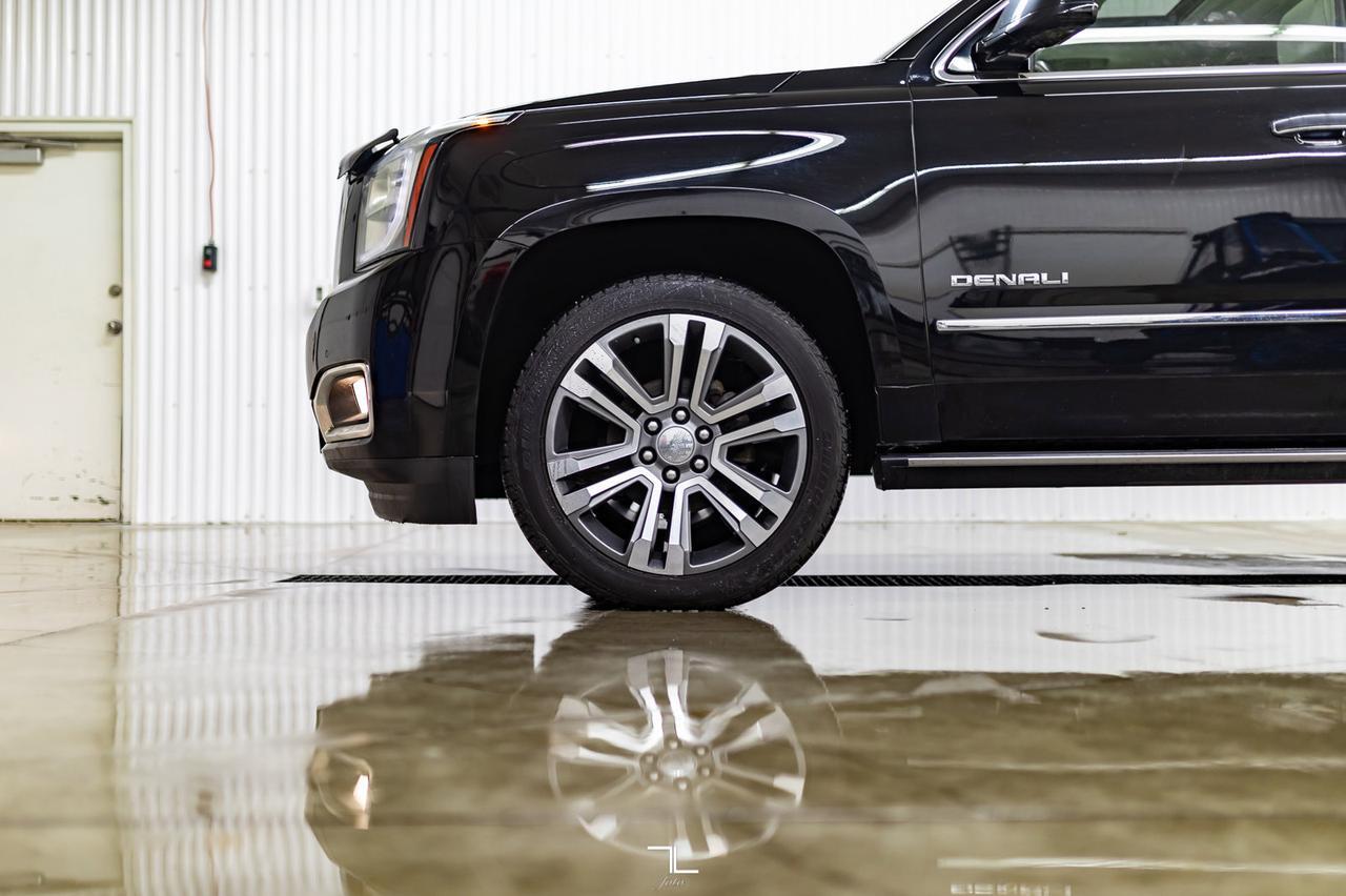 2018 GMC Yukon XL AWD Denali Leather Roof Nav BCam TV Red Deer AB