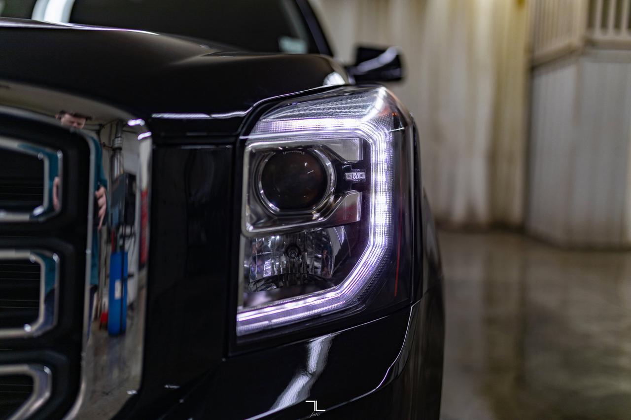 2018 GMC Yukon XL AWD SLT Leather Roof Nav BCam Red Deer AB