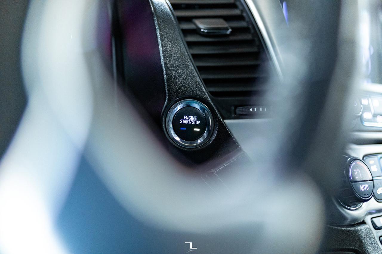 2018 GMC Yukon XL AWD SLT Leather Roof Nav BCam Red Deer AB