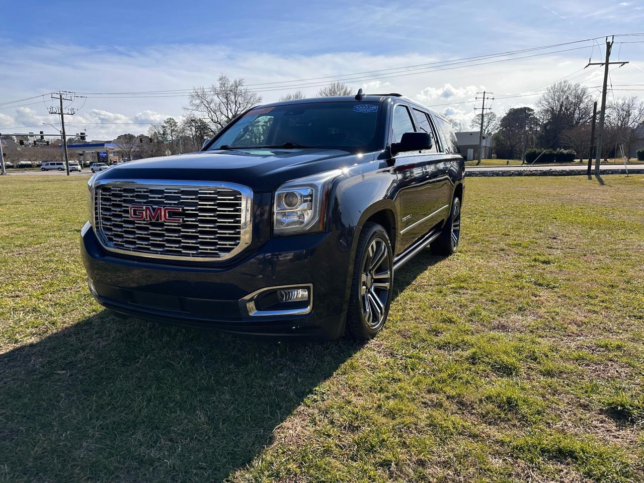 2018 GMC Yukon XL Denali FULL SIZE 4X4 LUXURY SUV 6.2L V8, HEATED AND COOLED LEATHER SEATS, HEATED STEERING WHEEL, NAVIGATION, SUNROOF, 2ND ROW HEATED CAPTAINS CHAIRS, POWER FOLD THIRD ROW SEATING, CARFAX CERTIFIED, NATIONWIDE WARRANTY COVERAGE!!! Virginia Beach VA