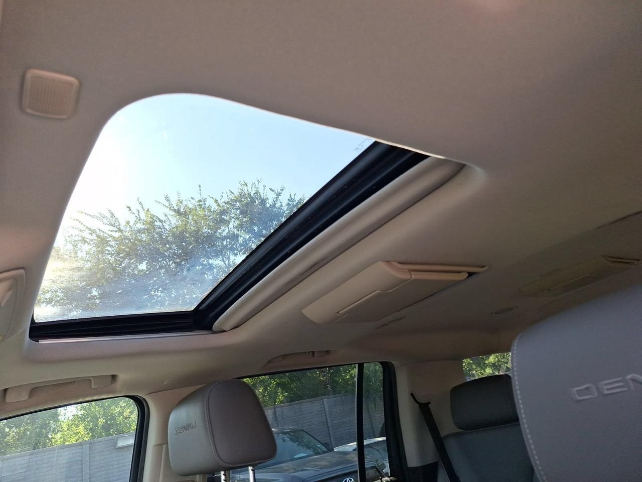 2018 GMC Yukon XL Denali Hurst TX