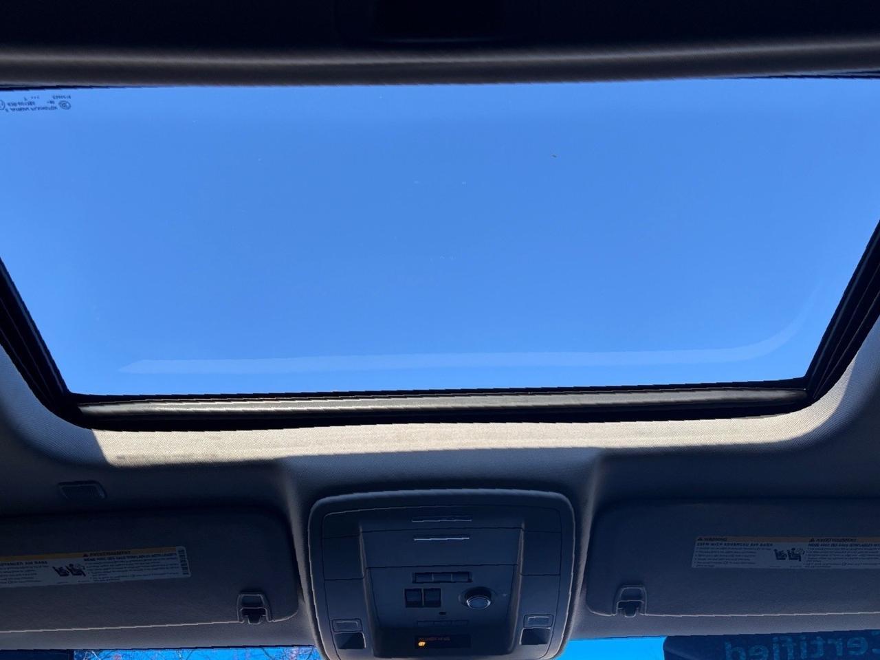 2018 GMC Yukon XL Denali, HEADS-UP DISPLAY, RUNNING BOARDS, HANDS FREE LIFTGATE, POWER 3RD ROW SEATING, HEATED & VENTILATED SEATS, APPLE CARPLAY/ANDROID AUTO, ROOF RAILS, REAR DVD ENTERTAINMENT, CLEAN CARFAX, YOU CAN TAKE THIS YUKON HOME TODAY! Virginia Beach VA