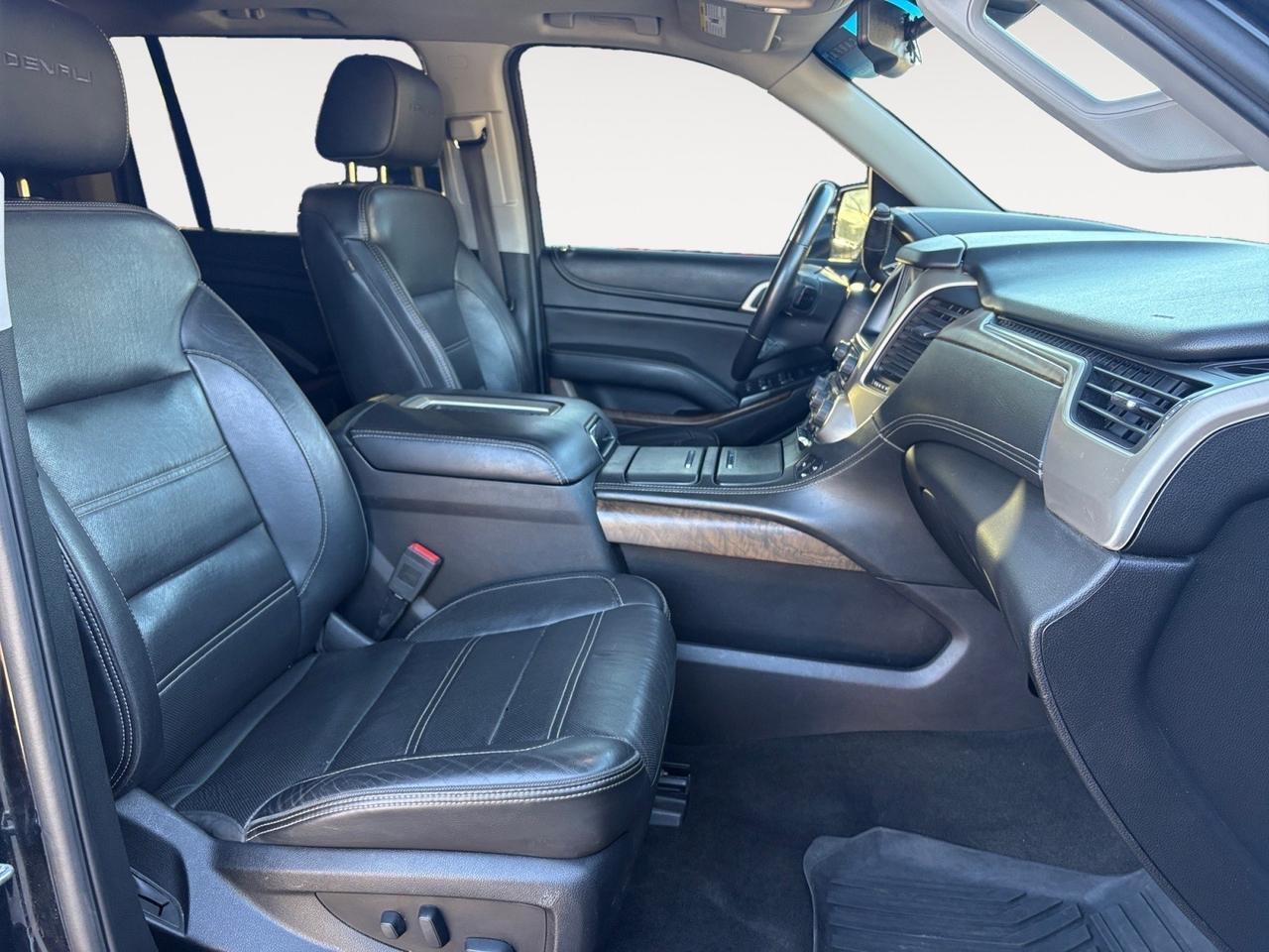 2018 GMC Yukon XL Denali, HEADS-UP DISPLAY, RUNNING BOARDS, HANDS FREE LIFTGATE, POWER 3RD ROW SEATING, HEATED & VENTILATED SEATS, APPLE CARPLAY/ANDROID AUTO, ROOF RAILS, REAR DVD ENTERTAINMENT, CLEAN CARFAX, YOU CAN TAKE THIS YUKON HOME TODAY! Virginia Beach VA