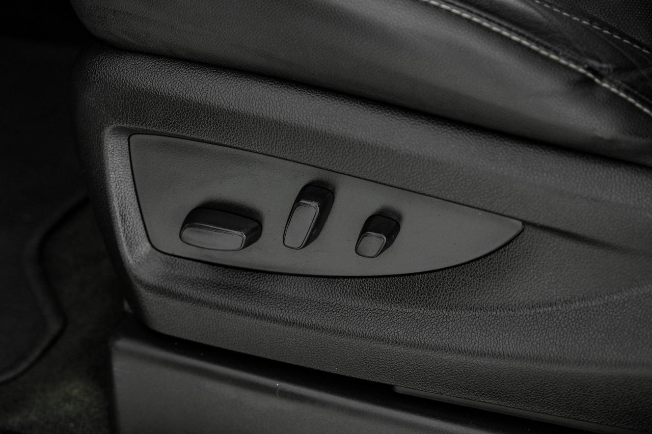 2018 GMC Yukon XL SLT BLIND SPOT FORWARD COLLISION ALERT LANE KEEP ASSIST LANE DEP Carrollton TX