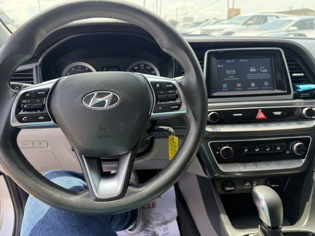 2018 HYUNDAI SONATA SE Grand Prairie TX