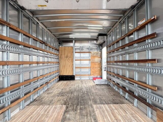 2018 Hino 195 18&apos; Dry Box Truck Miami FL