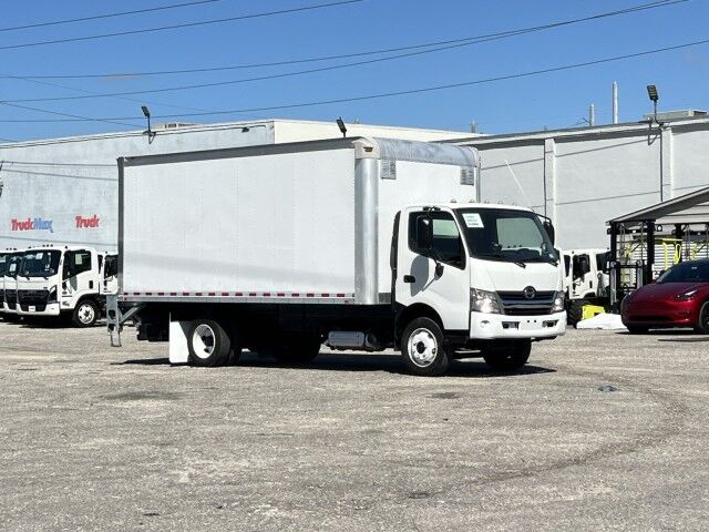 2018 Hino 195 18&apos; Dry Box Truck with 1,500 lb. Lift Gate Miami FL