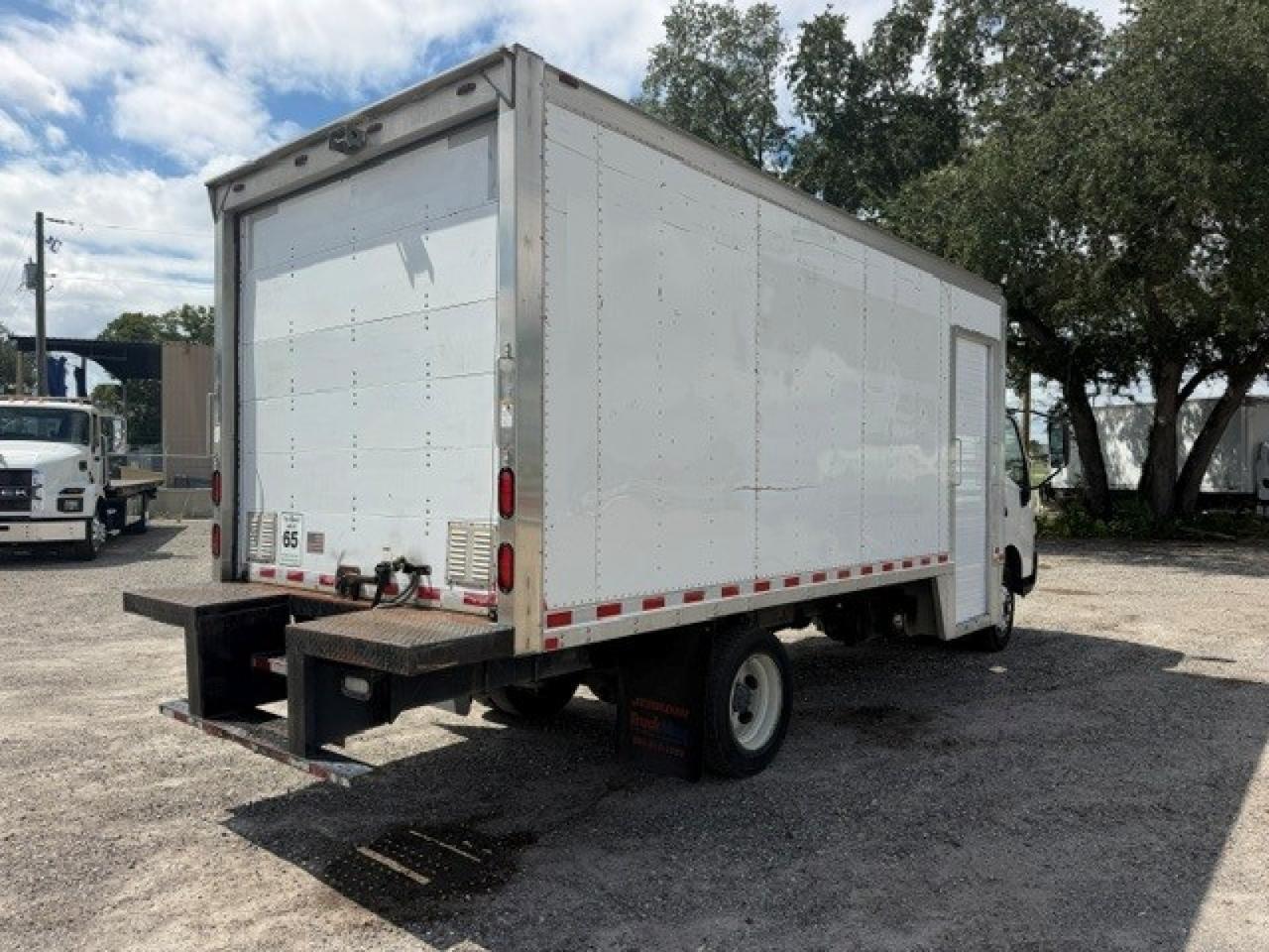 2018 Hino 195 Morgan 18' Dry Box Tampa FL