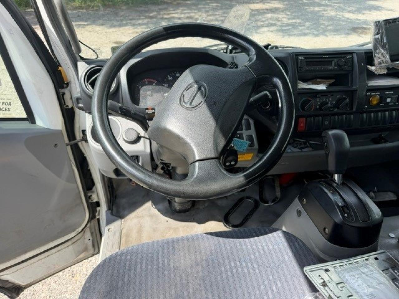 2018 Hino 195 Morgan 18' Dry Box Tampa FL