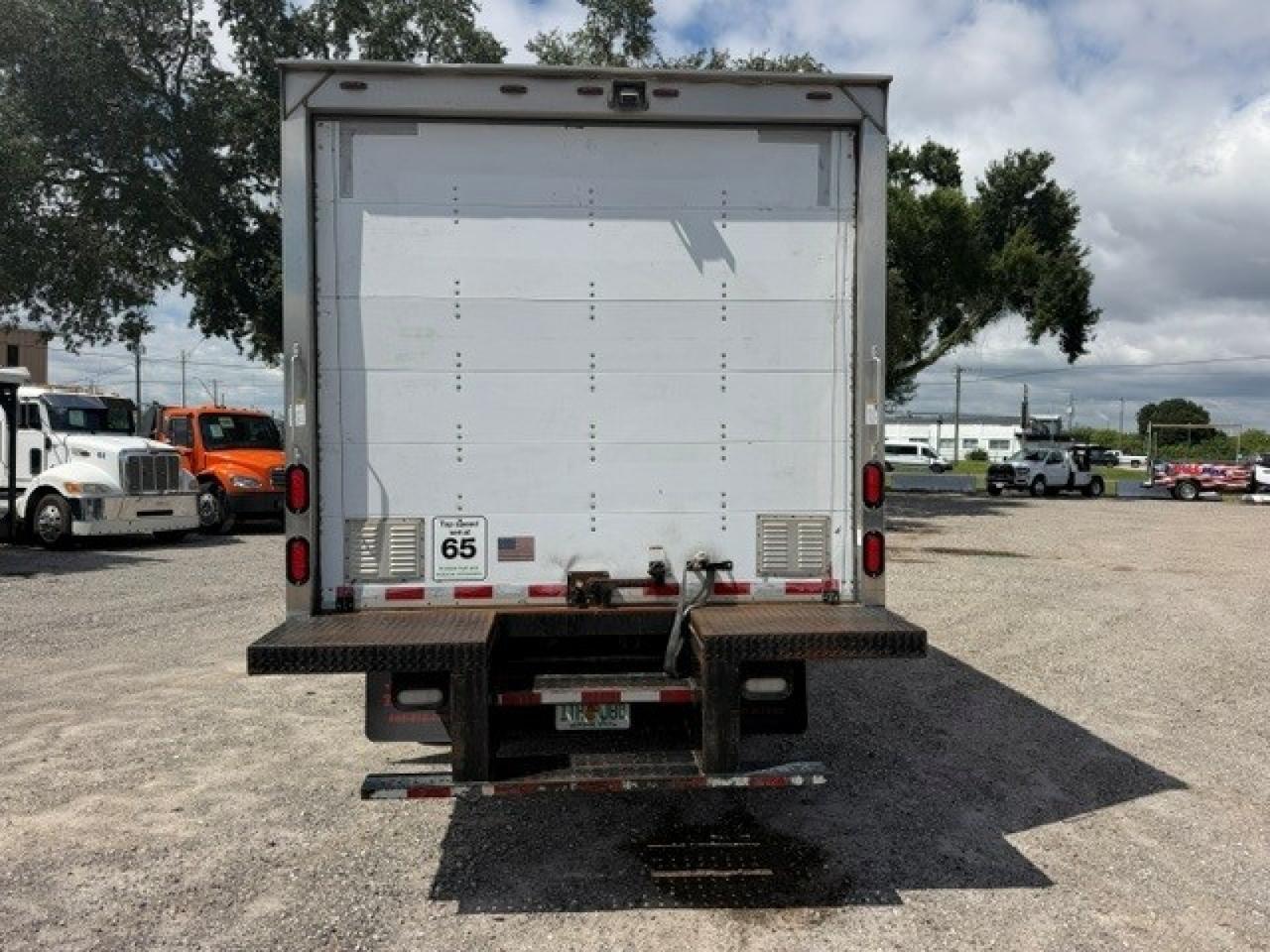 2018 Hino 195 Morgan 18' Dry Box Tampa FL