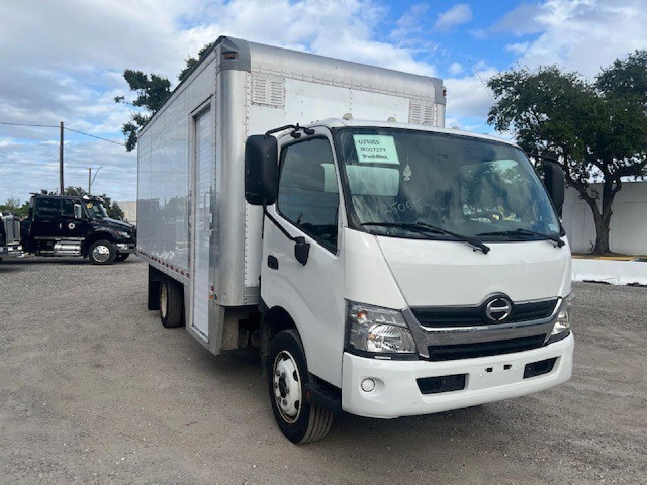 2018 Hino 195 Morgan 18' Dry Box Truck Tampa FL
