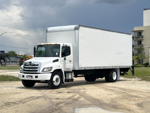2018 Hino 268A 26&apos; Dry Box Truck with 2,500 lbs. Lift Gate Miami FL