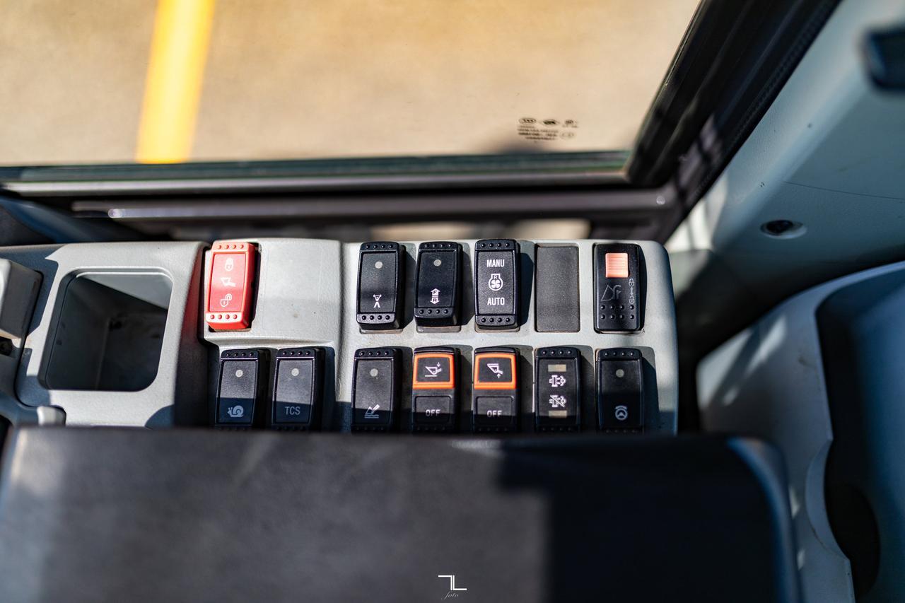 2018 Hitachi ZW 140-5B Wheel Loader Bucket Diesel Red Deer AB