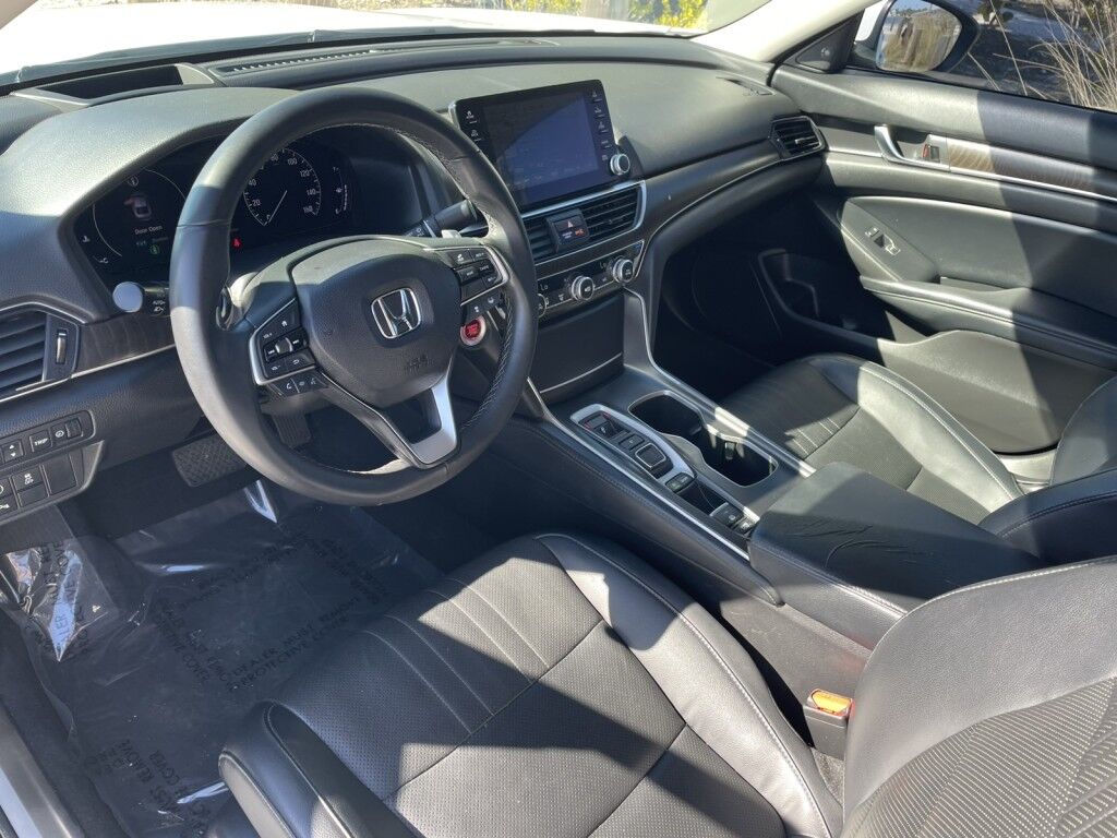2018 Honda Accord Sedan TOURING 2.0T~CLEAN CARFAX~DYNAMIC CRUISE CONTROL~LANE ASSIST~ONLINE FINANCE AND SHIPPING AVAILABLE!!!!!! Sarasota FL