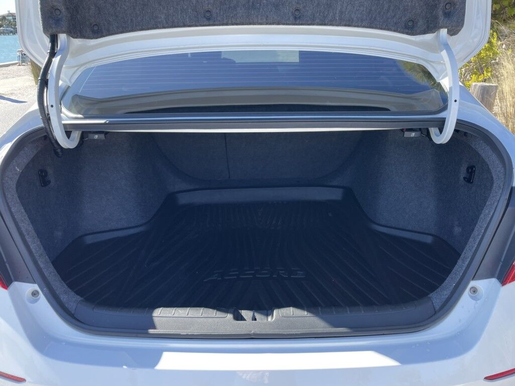 2018 Honda Accord Sedan TOURING 2.0T~DYNAMIC CRUISE CONTROL~LANE ASSIST~ONLINE FINANCE AND SHIPPING AVAILABLE!!!!!! Sarasota FL