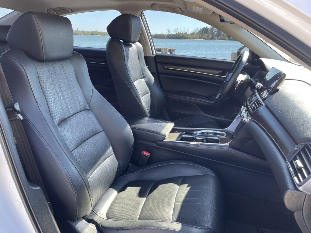 2018 Honda Accord Sedan TOURING 2.0T~DYNAMIC CRUISE CONTROL~LANE ASSIST~ONLINE FINANCE AND SHIPPING AVAILABLE!!!!!! Sarasota FL