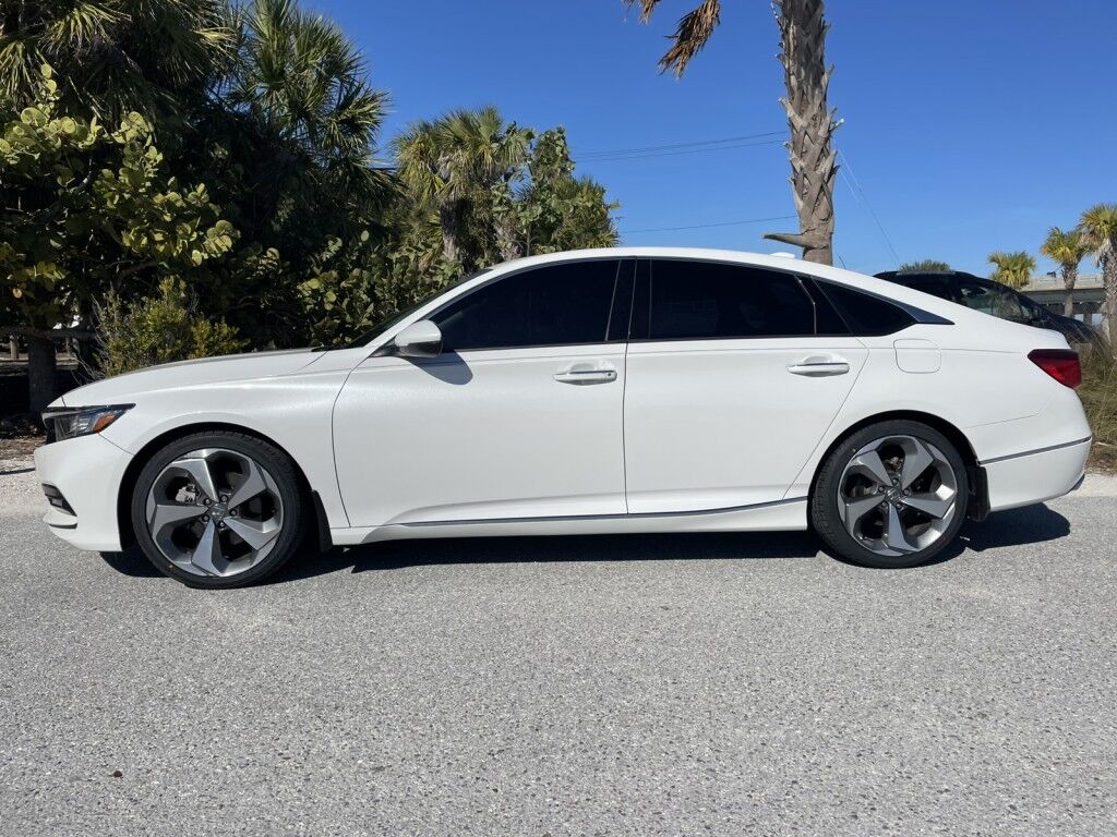 2018 Honda Accord Sedan TOURING 2.0T~DYNAMIC CRUISE CONTROL~LANE ASSIST~ONLINE FINANCE AND SHIPPING AVAILABLE!!!!!!