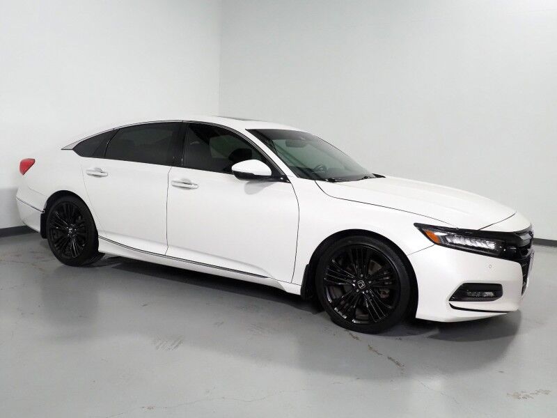 2018 Honda Accord Sedan Touring 1.5T *HEADS-UP DISPLAY, NAVIGATION, ADAPTIVE CRUISE, SAFETY ALERTS, BACKUP-CAMERA, COLOR TOUCHSCREEN, MOONROOF, LEATHER, CLIMATE SEATS, REMOTE START, WIRELESS CHARGING, ANDROID & APPLE