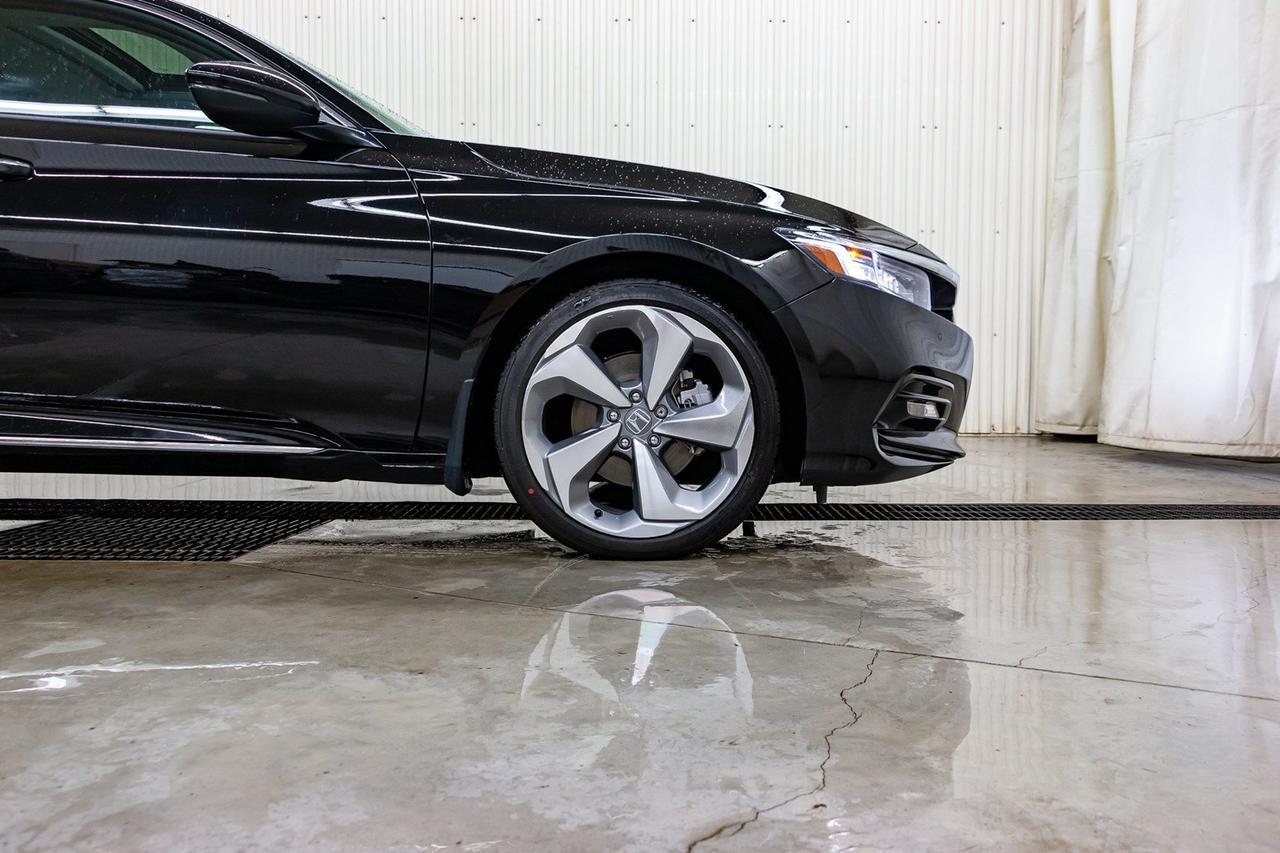 2018 Honda Accord Sedan Touring 2.0L Leather Roof Nav Red Deer AB
