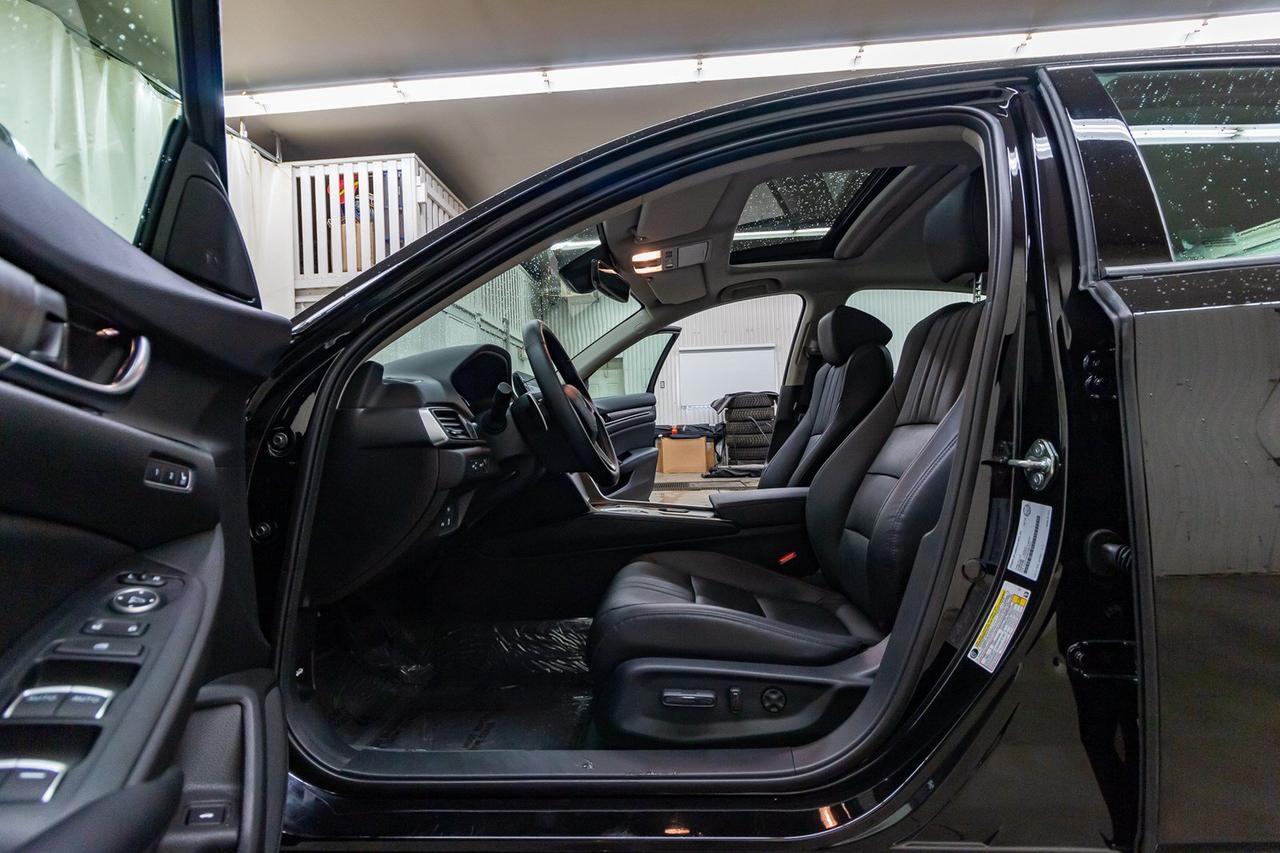 2018 Honda Accord Sedan Touring 2.0L Leather Roof Nav Red Deer AB