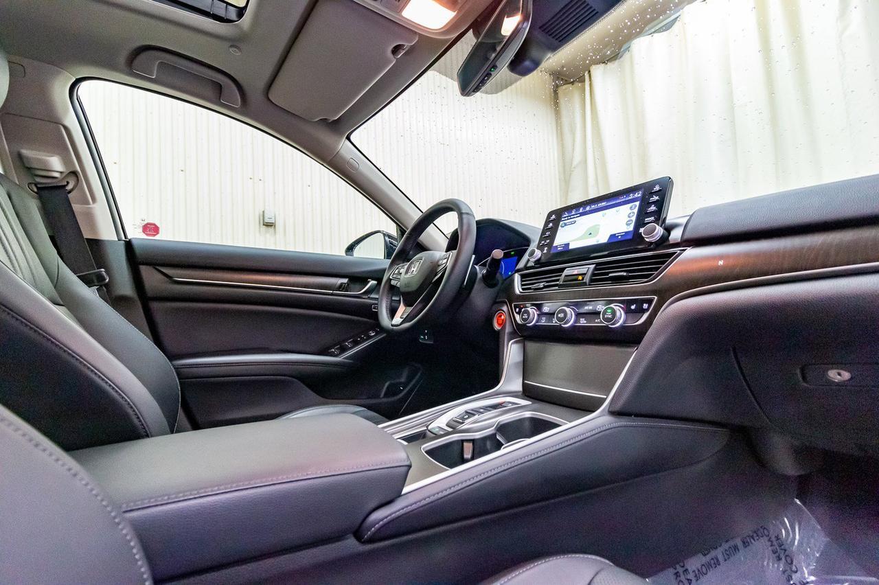 2018 Honda Accord Sedan Touring 2.0L Leather Roof Nav Red Deer AB