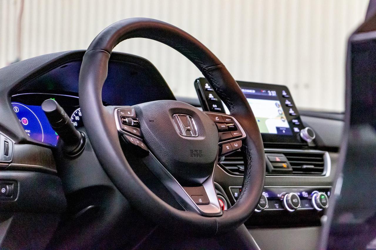 2018 Honda Accord Sedan Touring 2.0L Leather Roof Nav Red Deer AB