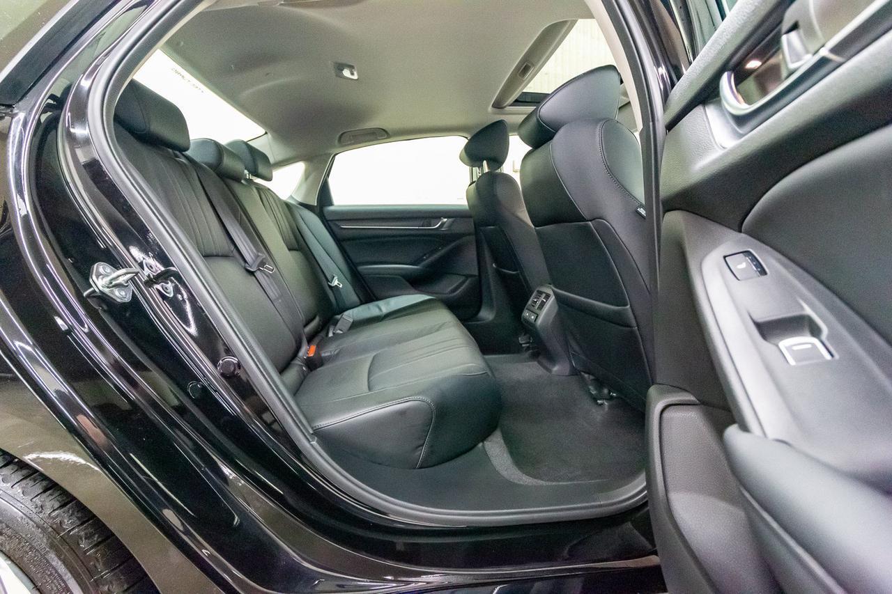 2018 Honda Accord Sedan Touring 2.0L Leather Roof Nav Red Deer AB