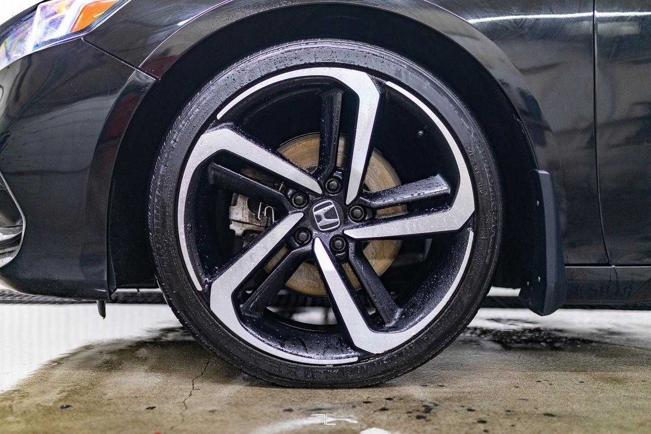 2018 Honda Accord Sport Leather Roof BCam Red Deer AB
