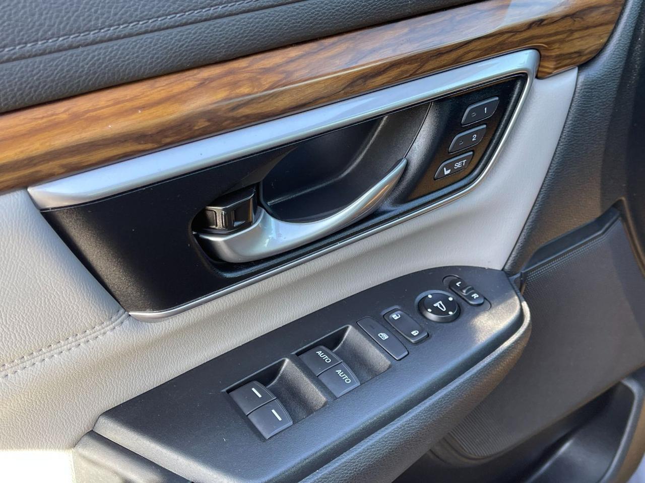 2018 Honda CR-V EX-L | EX-L Navi Hayden ID