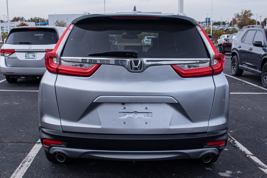 2018 Honda CR-V Touring photo 4